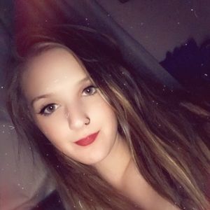 Meet your Posher, Taya